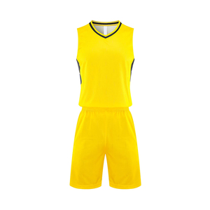 Uniforme de maillot de basket-ball pour hommes, couleur unique, fabriqué au Pakistan, meilleure vente d'uniforme de maillot de basket-ball, ensembles d'uniformes à bas prix - Product Image 1