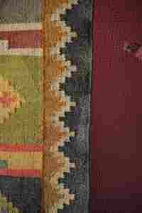 Tapis Kilim en laine et jute multicolore fait main, écologique, style bohème géométrique, tissé à la main avec envers en latex pour usage domestique - Product Image 2