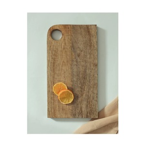 Tabla de cortar de madera artesanal de excelente calidad Opciones de grabado personalizado para regalos y eventos disponibles a precio de fábrica - Product Image 1