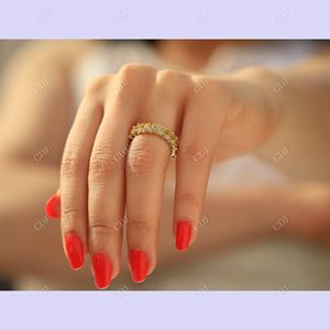 Anillo de Boda de Oro Amarillo de Lujo en Oferta, Anillo de Eternidad Completo con Corte Esmeralda de la Mejor Calidad, Oro Rosa, Moissanita Clásica GRA - Product Image 4