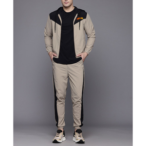 ชุดวอร์มสองชิ้นสำหรับยิมชุดวอร์มลายแถบด้านข้างของผู้ชายชุดวอร์มพิมพ์ลายโลโก้พัฟตามสั่ง - Product Image 4