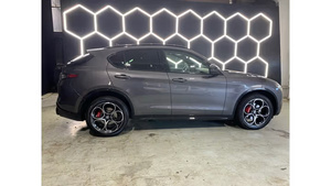 Alfa Romeo Stelvio Veloce AWD 2024 Usado en Excelentes Condiciones - Product Image 6