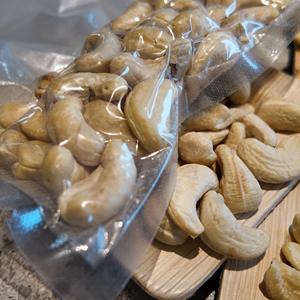 Noix de cajou du Vietnam de qualité supérieure W180 100% naturelles, entières, blanches, pour la production de snacks haut de gamme et les marchés d'exportation - Product Image 3