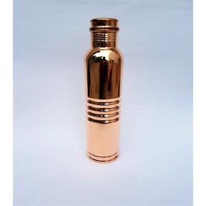 Bouteille d'eau en cuivre pur fabriquée à la main pour une vie durable et combinant tradition, santé et responsabilité environnementale - Product Image 2