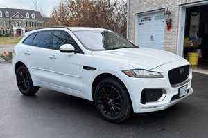 Jaguar F-Pace S 2017 Usado, Motor V6 Supercargado, Tracción en las Cuatro Ruedas - Product Image 4