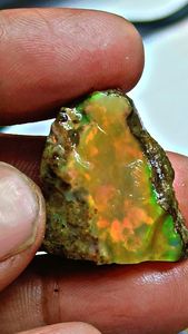 Opal de feu éthiopien noir brut de haute qualité certifié par un tiers, 100% naturel, 10 à 40 carats, pierres précieuses en vrac pour la fabrication de bijoux - Product Image 2