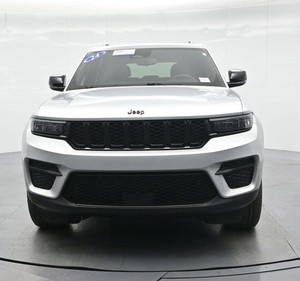 Usado 2024 Jeep Grand Cherokee Altitude X 4WD - Product Image 1