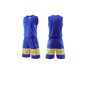 Conjunto de camiseta y pantalones cortos de baloncesto de secado rápido, transpirable y ligero para entrenamiento, competición y ejercicio en equipo. - Product Image 2