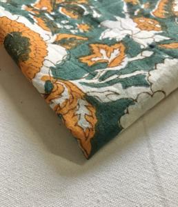 Tela de Algodón Estampada a Mano con Diseño Floral Mughal en Verde y Naranja Mostaza - Product Image 4