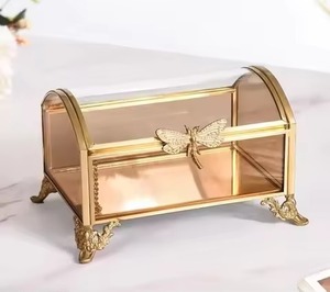 Joyero de Latón y Vidrio con Cierres Seguros y Aspecto Vintage, Forma Cuadrada para Guardar Objetos de Valor - Product Image 6