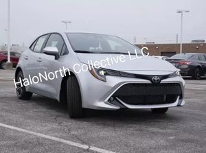 Toyota Corolla Hatchback 2021, boîte automatique ou manuelle en option, moteur 4L, transmission intégrale, pneus R15/R16, intérieur en cuir foncé, caméra de recul - Product Image 2