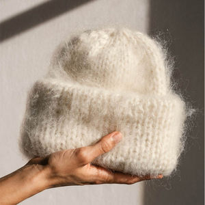 Gorro para niños y niñas, gorros de punto con Pompón, gorros con logotipo personalizado, gorro clásico cálido para invierno, gorro suave con calavera y puños para niños - Product Image 3