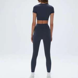 Conjunto de Yoga de 2 Piezas Transpirable con Logotipo Personalizado para Mujer, Diseño Sólido, Ropa Deportiva para Gimnasio, Ropa Deportiva de Moda al por Mayor - Product Image 4