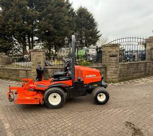 เครื่องอัดฟางคูโบต้า F3090 พร้อมเครื่องยนต์และเกียร์ ความปลอดภัยสูง กำลังการผลิต 50-60 ก้อน/ชั่วโมง - Product Image 5