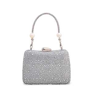 Pochette fantaisie argentée pour femmes - Product Image 1