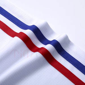 Vente chaude Uniforme de basket-ball sans manches de grande taille Ensemble respirant avec logo personnalisé pour joueurs unisexes - Product Image 3