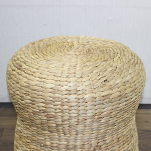 Tabouret rond en matériau naturel écologique Tabourets de bar en jacinthe d'eau tissés à la main avec en usine Artex Dong Thap - Product Image 5