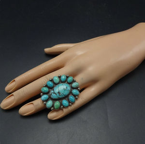 แหวนเงินแท้สไตล์วินเทจ ประดับด้วยพลอยธรรมชาติทรงรี ตัวเรือนแบบฝังขอบ ประดับด้วยเทอร์ควอยซ์ สำหรับงานแต่งงานและงานปาร์ตี้ ไซส์ 7.75 สำหรับผู้หญิง - Product Image 2