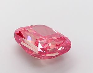 Diamante Sintético Rising Diamond de 8.75 Ct, Corte Radiante, Cultivado en Laboratorio, Claridad VS1, Joyería de Alta Gama, Certificado IGI, Rojo Intenso - Product Image 6