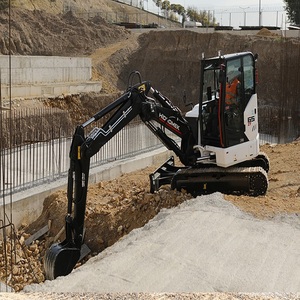 Mini-excavatrice Hidromek à livraison rapide avec moteur Koop, prête à travailler sur les projets résidentiels, commerciaux et utilitaires, excavatrice sur chenilles - Product Image 2