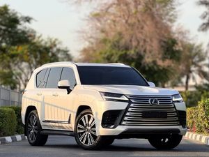 Lexus Serie LX LX 600 Signature Trasmissione Automatica Motore a Combustione Interna Potenza 400 - 499 CV - Product Image 2