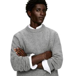 Vente chaude nouveau décontracté col rond pull tricoté coupe ample vêtements pour hommes avant Logo hommes pull tricoté pour l'hiver en gros - Product Image 4