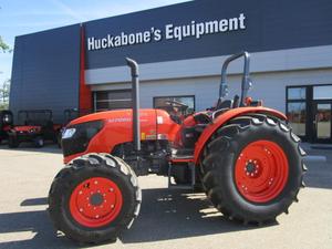 Tractor agrícola Kubota M7060 4WD usado y nuevo, modelo LA1154, para agricultura, 5400 kg de peso, 0-1000 horas de trabajo, en venta. - Product Image 1