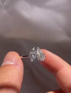 Anillo Toi Moi Clásico Chapado en Oro con Moissanita Corte Marquesa Color D VVS, Plata de Ley 925, Regalo de Boda para Mujer, Joyería Única - Product Image 5