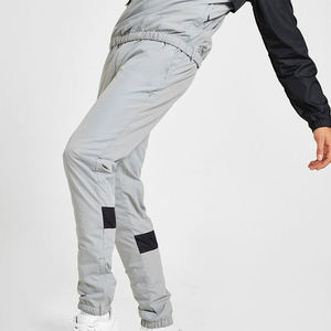 Survêtement écologique à capuche coupe-vent à manches longues en coton 100% avec piping réfléchissant noir pour homme avec logo personnalisé - Product Image 5