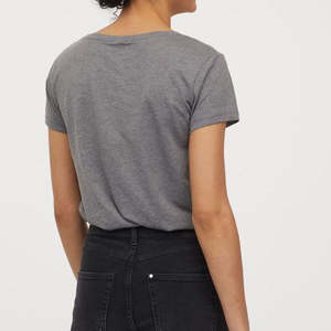 เสื้อยืด2025สำหรับผู้หญิงน้ำหนักเบาเสื้อยืดผู้หญิงขนาดพลัสไซส์ระบายอากาศได้ดีสไตล์ล่าสุด - Product Image 4