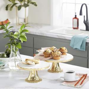 Moderno soporte de aluminio para pasteles con una estética elegante de 2 niveles diseñado para mejorar las presentaciones de pasteles en todas las ocasiones - Product Image 2