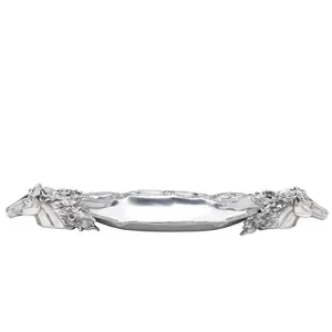 Plateau en métal poli artisanal pour l'intérieur, finition miroir et bord sculpté, pièce maîtresse pour la décoration, fabrication Zahid Exports - Product Image 1