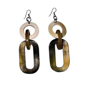 Pendientes de Cuerno de Búfalo de Nuevo Diseño, Joyería Natural Hecha a Mano, Accesorios Elegantes y Ligeros, Artesanía Natural de Primera Calidad - Product Image 1