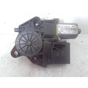 MOTEUR ÉLECTRIQUE DE LÈVE-VITRE AVANT DROIT RENAULT Scenic X MOD 0130822478 (09>) - Product Image 1