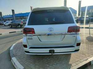 SUV 2022-2023 Sièges en cuir Toit ouvrant panoramique Transmission automatique Intérieur foncé neuf Moteur 6 cylindres turbo - Product Image 4