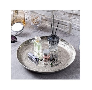 Plateau de service à thé et à café de qualité supérieure Plateau de service en aluminium de couleur argentée de forme ronde à des prix raisonnables - Product Image 3
