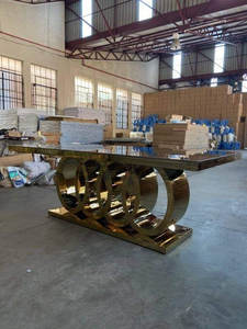 Juego de mesa de comedor con marco dorado de acero inoxidable para el hogar moderno de DreamLike Factory, muebles de lujo para bodas y casas de campo - Product Image 2