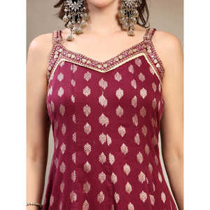 Ensemble Kurta et pantalon en pur coton bordeaux pour femme, motif tissé et broderie, col en V avec dupatta, style Salwar Kameez - Product Image 5