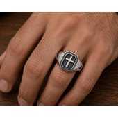 Bague signet pour homme en acier inoxydable plaqué or avec croix chrétienne et saphir - Product Image 2