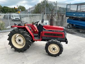 Tractor compacto FX24D en estado impecable absoluto solo 978 horas genuinas - Product Image 5