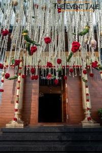 พวงมาลัยดอกไม้แบบอินเดีย ราชนิกันธา กุหลาบ-ลิลลี่ ของตกแต่ง ดอกไม้ประดิษฐ์ งานแต่งงานแบบอินเดีย คริสต์มาส สายดอกกุหลาบแบบอินเดีย ของขวัญ - Product Image 3