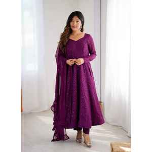 Ensemble de costume Anarkali classique intemporel pour femmes en tissu faux georgette de Lucknow, imprimé en relief/numérique, occasions de mariage et de fête - Product Image 1