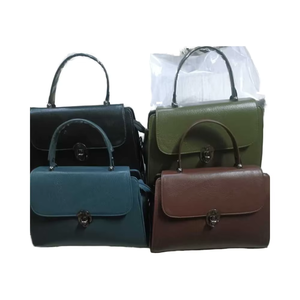 Sac à main en cuir de vache écologique pour un usage quotidien - Product Image 1