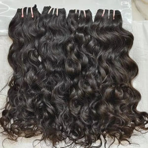 Paquete Natural ondulado crudo Cutícula sin procesar Alineada Cabello crudo Proveedores indios Extensiones de cabello humano del sur de la India Texturas naturales - Product Image 1