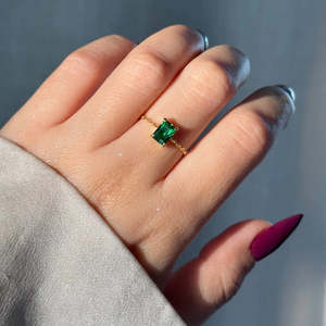 NOVAMART Fine Hallmark <b>Silver</b> <b>Emerald</b> Green Gold Plated Chain <b>Ring</b> for Gift Occasions Wholesale Export - Product Image 1