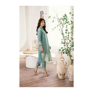 Meilleures ventes FASHIONISTA INTERNATIONAL FI-AVD-730 Service OEM/ODM Salwar Kameez pour femmes pakistanaises et indiennes Vêtements d'hiver de haute qualité - Product Image 1