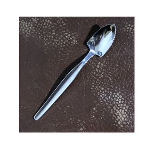 Couverts en acier inoxydable pamplemousse Cuillère à agrumes à moitié dentelée Conception unique Cuillère à gratter les fruits en acier écologique avec logo personnalisé - Product Image 6