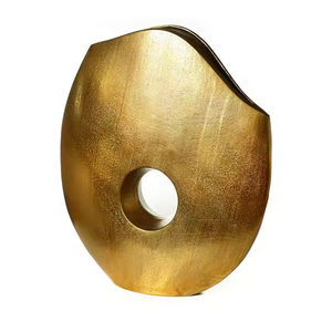 Florero de aluminio de diseño de tendencia con acabado dorado de calidad superior Tamaño personalizado Diseño de maceta artificial de la India - Product Image 6