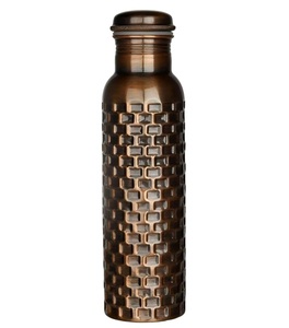 Bouteille d'eau en cuivre ayurvédique de haute qualité en gros avec échantillon gratuit - Product Image 5