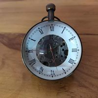 Horloge de bureau en laiton de style vintage Victoria London, design boule, mécanique, décorative, avec matériau en quartz et métal